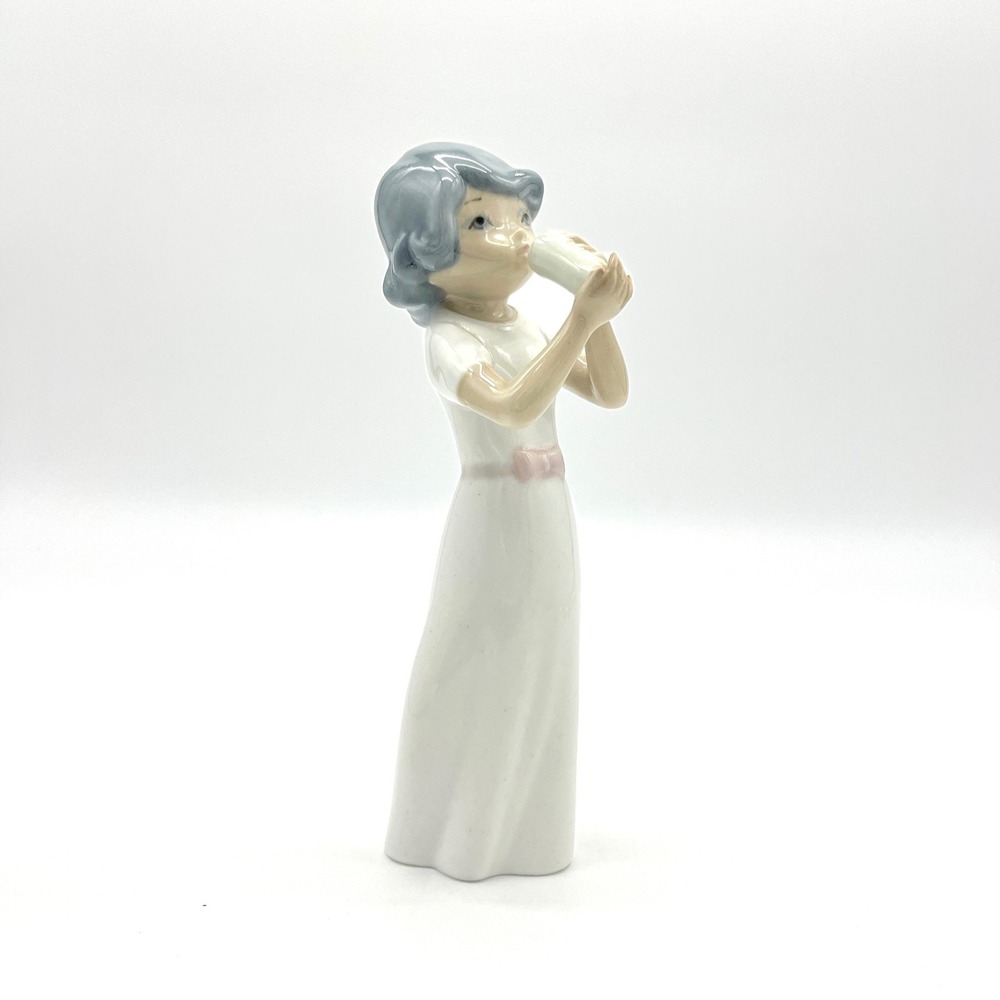 Casades‎ Porcelain Figurine Girl Drinking Milk Vintage Collectible Decor